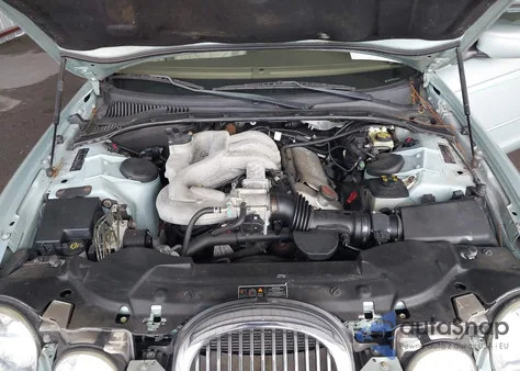 2002 Jaguar S-Type from USA, damaged, VIN SAJDA01N92FM28319